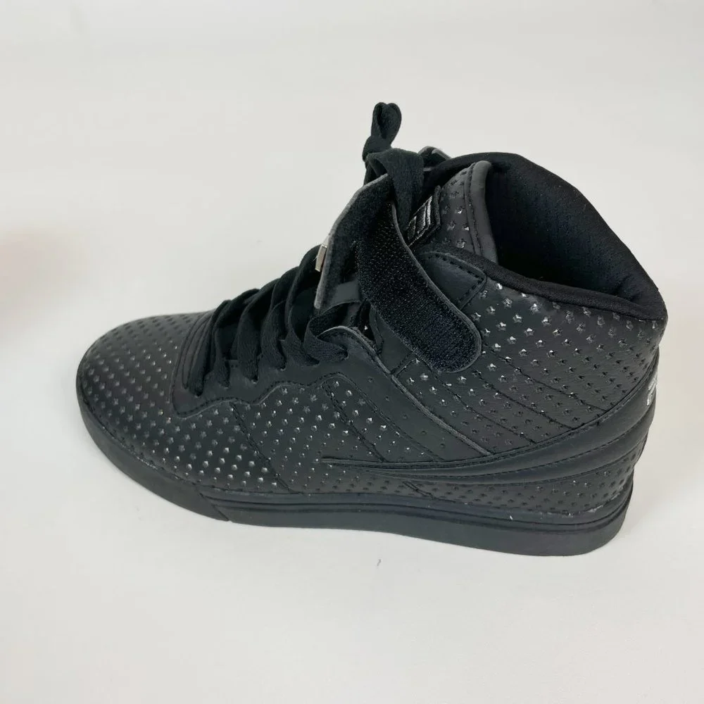 NWOT Fila Black & Silver Sneakers 6.5